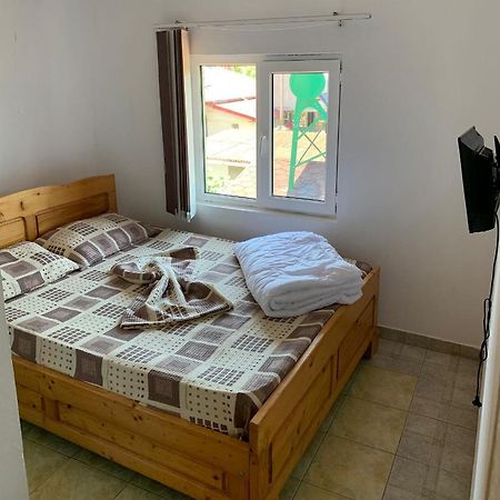 Casa Pestelui Ξενοδοχείο Două Mai Εξωτερικό φωτογραφία