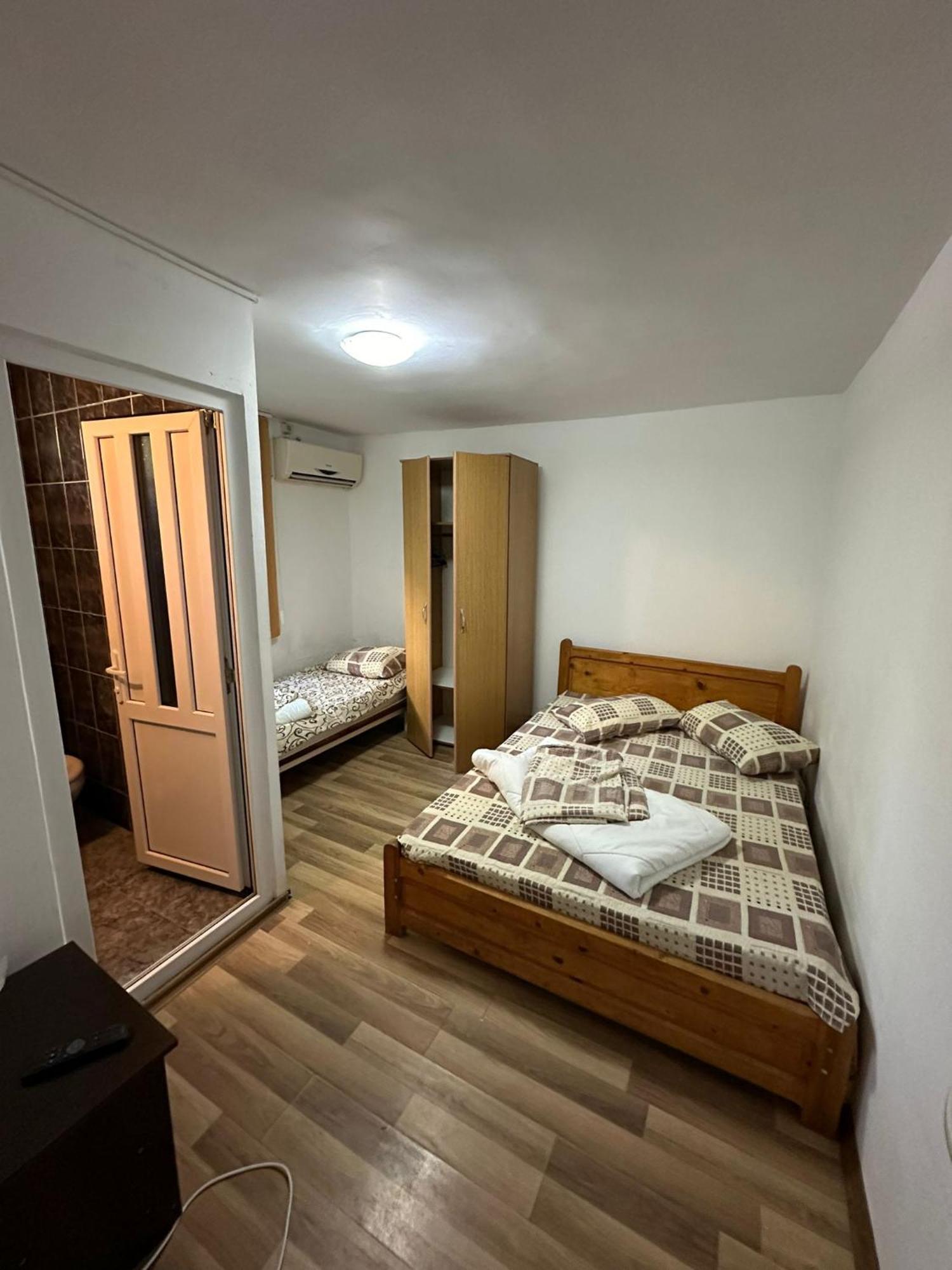 Casa Pestelui Ξενοδοχείο Două Mai Εξωτερικό φωτογραφία